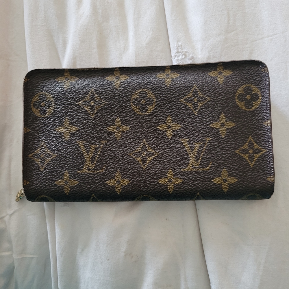 Vintage Louis Vuitton Monogram Zipper Wallet